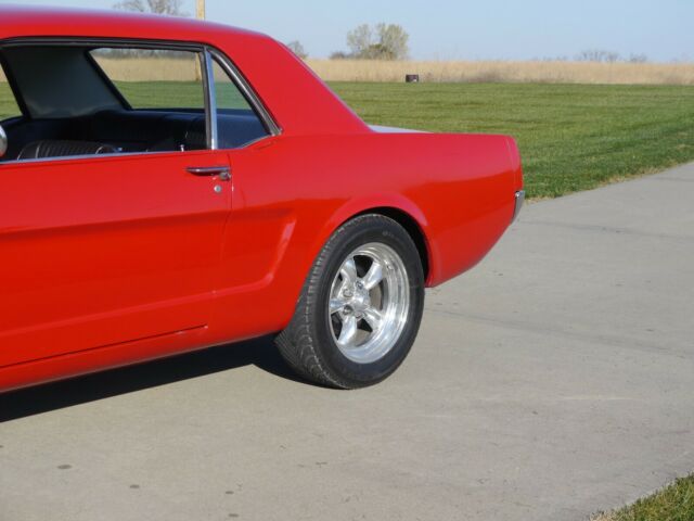 Ford Mustang 1965 image number 11