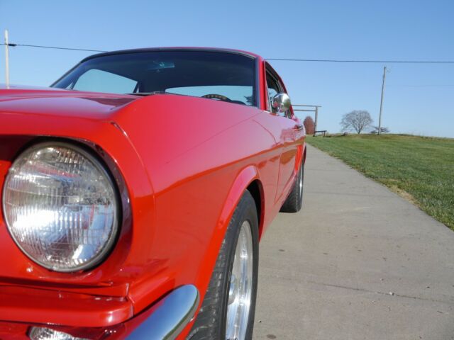 Ford Mustang 1965 image number 25