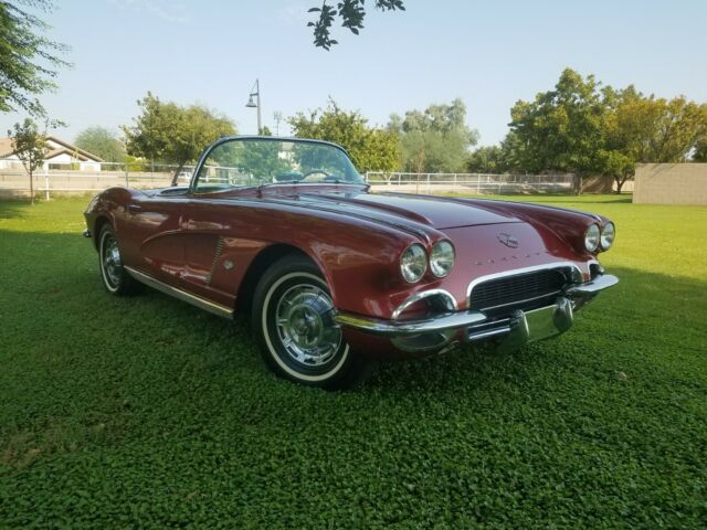 Chevrolet Corvette 1962 image number 22