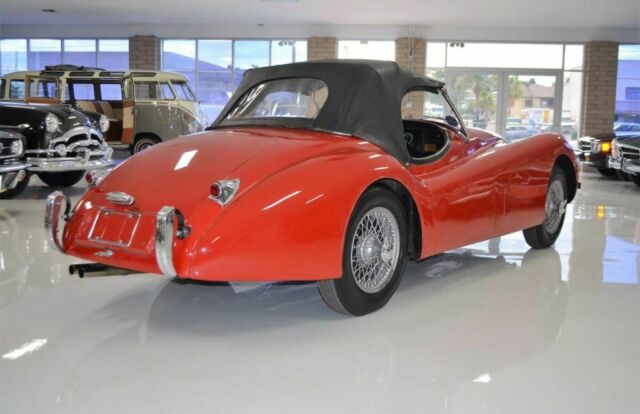 Jaguar XK120 OTS 1952 image number 15