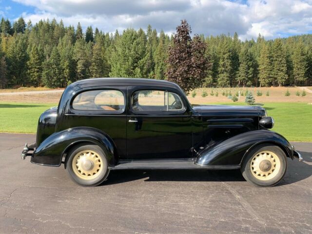 Chevrolet Corvette 1936 image number 3