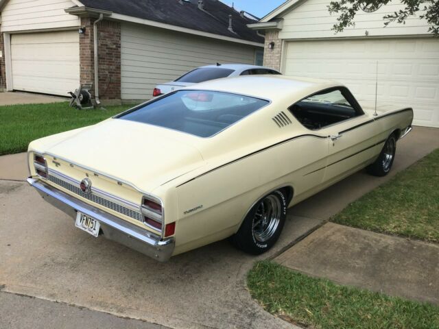 Ford Torino 1968 image number 2