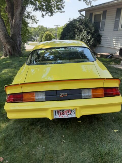 Chevrolet Camaro 1978 image number 4