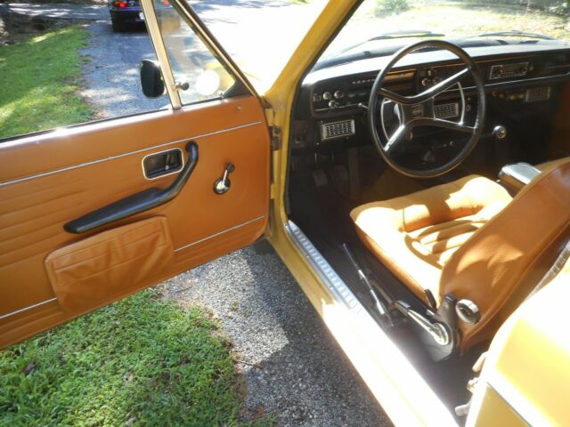 Volvo 142 1970 image number 11