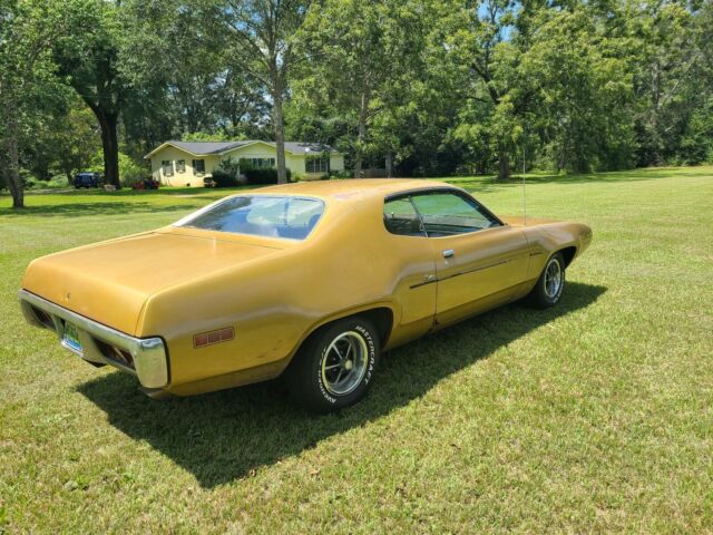 Plymouth Satellite 1971 image number 1