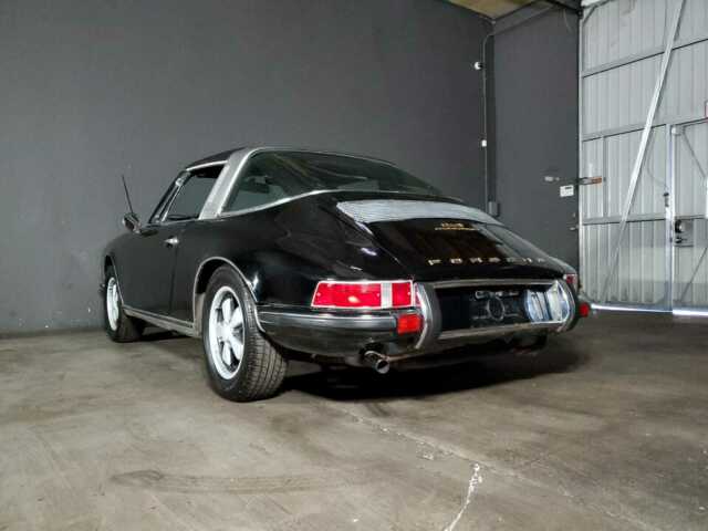 Porsche 911 1971 image number 22