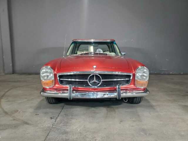 Mercedes-Benz SL-Class 1971 image number 27