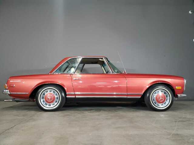 Mercedes-Benz SL-Class 1971 image number 30