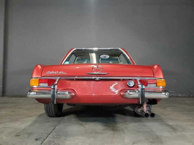 Mercedes-Benz SL-Class 1971 image number 32