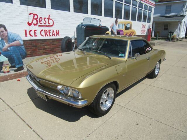 Chevrolet Corvair 1967 image number 24