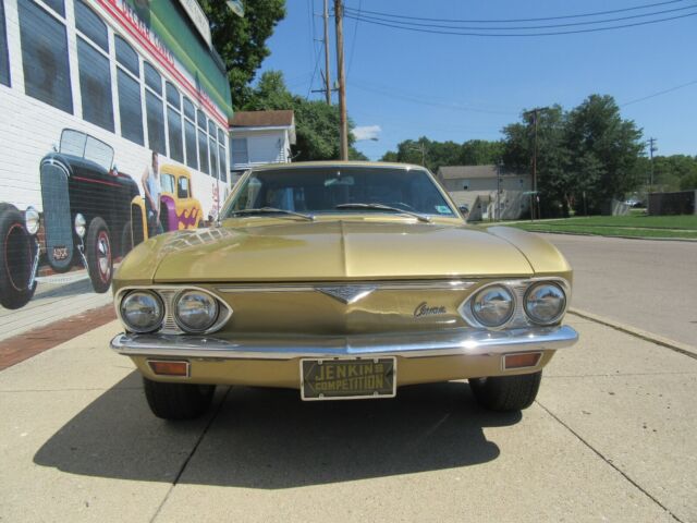 Chevrolet Corvair 1967 image number 25