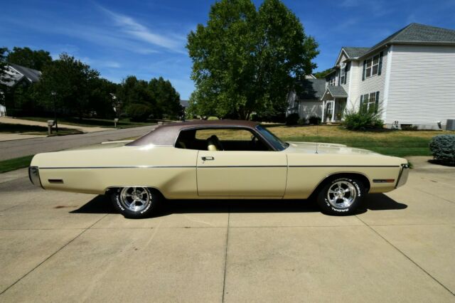 Plymouth Fury 1972 image number 9