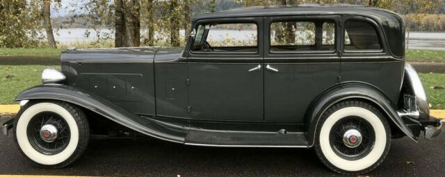 Packard 900 Light Eight 1932 image number 1