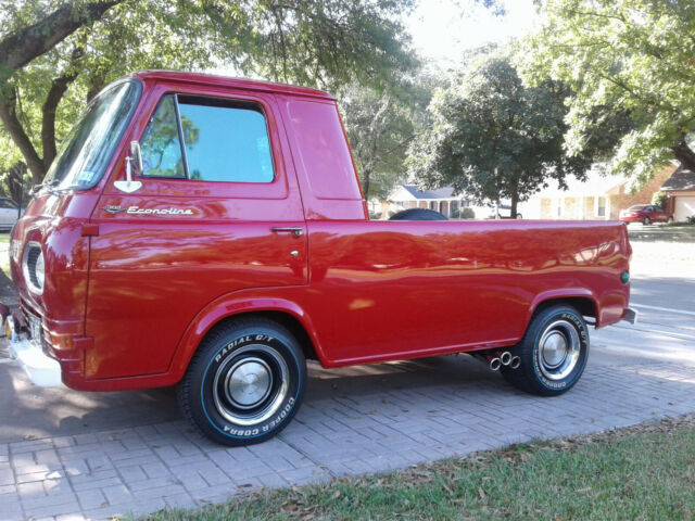 Ford E-Series Van 1966 image number 0