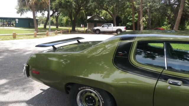 Plymouth Roadrunner 1973 image number 10