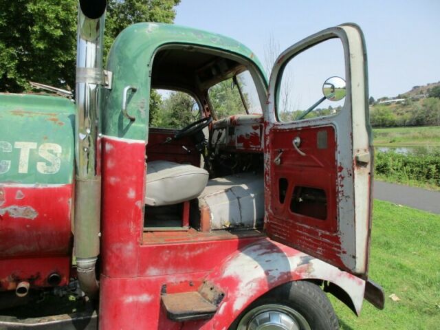 Dodge COE 1940 image number 17