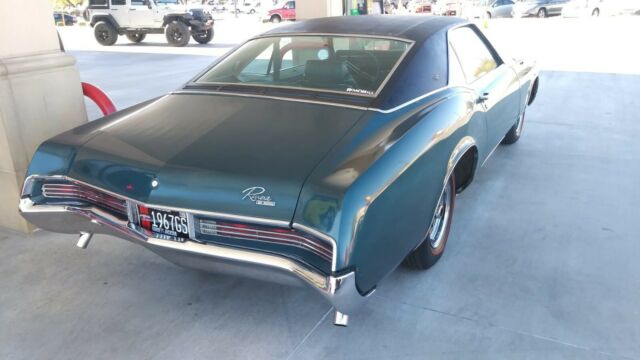 Buick Riviera 1967 image number 1