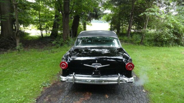 Ford Crown Victoria 1956 image number 26