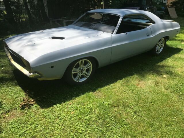 Dodge Challenger 1972 image number 0