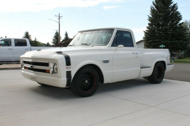 Chevrolet Chevy Pickup 1969 image number 0