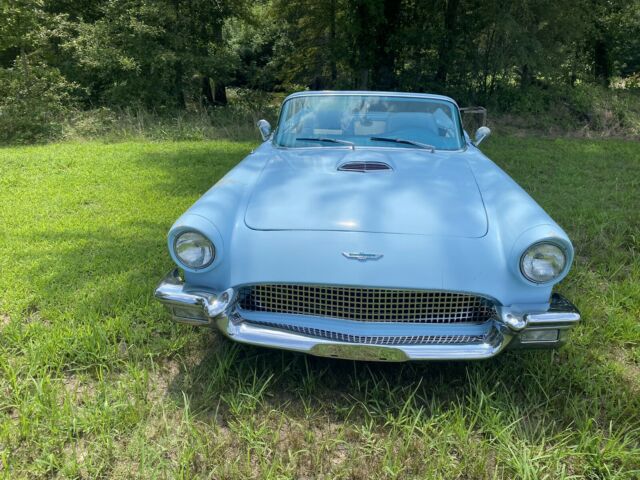 Ford Thunderbird 1957 image number 1