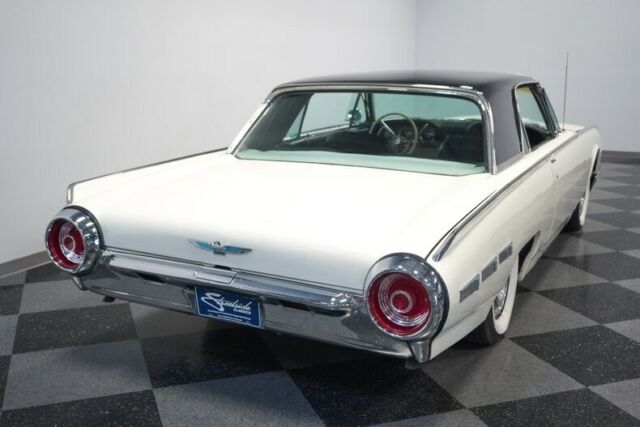 Ford Thunderbird 1962 image number 12