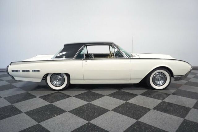 Ford Thunderbird 1962 image number 15