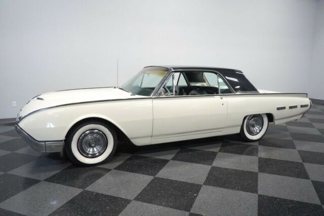 Ford Thunderbird 1962 image number 30