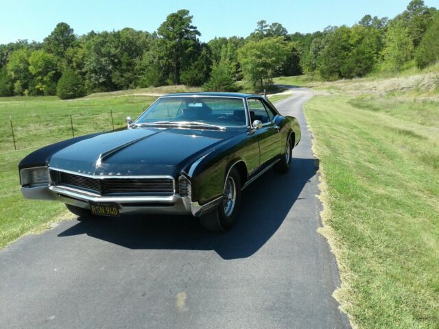 Buick Riviera 1966 image number 0