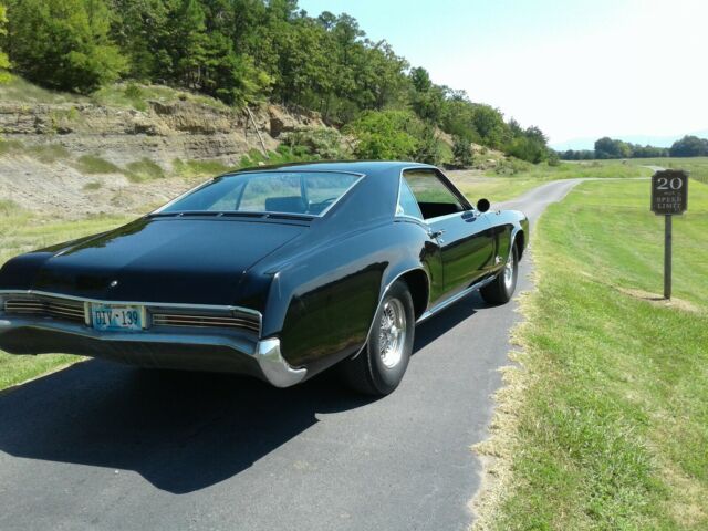 Buick Riviera 1966 image number 25