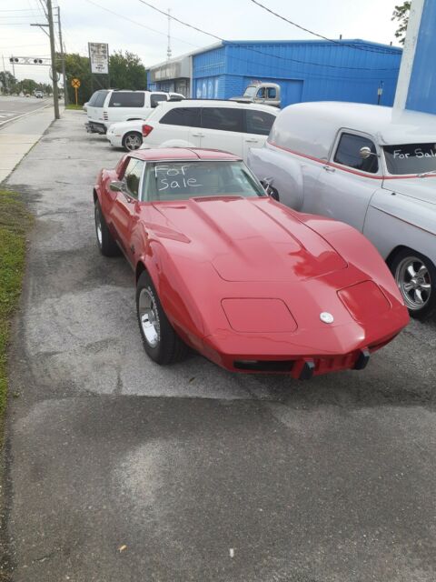 Chevrolet Corvette 1976 image number 1