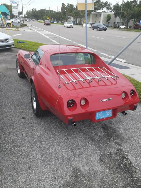 Chevrolet Corvette 1976 image number 17