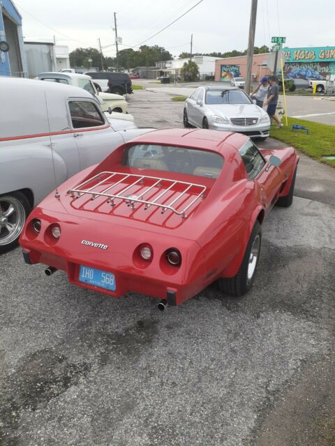 Chevrolet Corvette 1976 image number 18