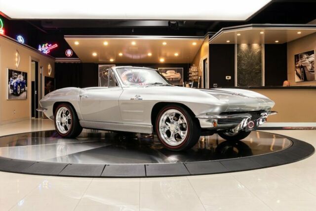 Chevrolet Corvette 1963 image number 35