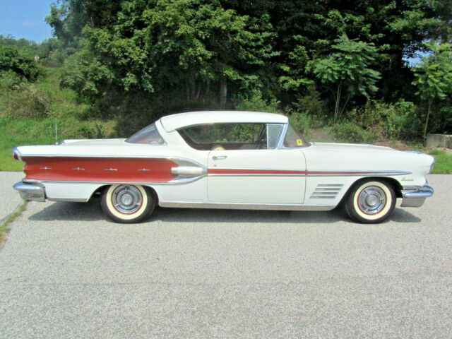 Pontiac Bonneville 1958 image number 0