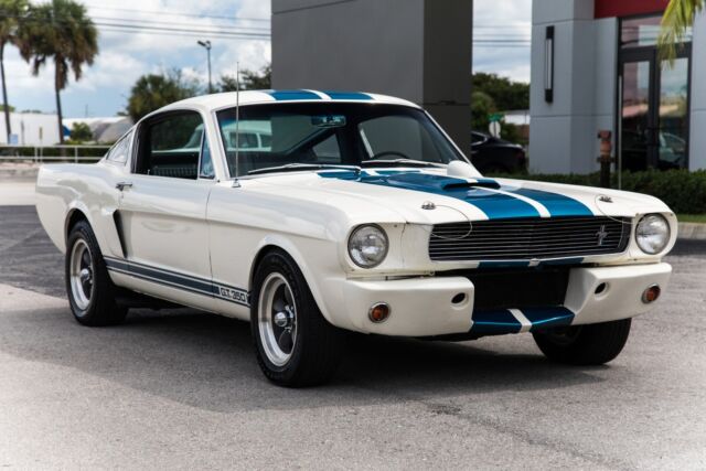 Ford Mustang 1967 image number 11