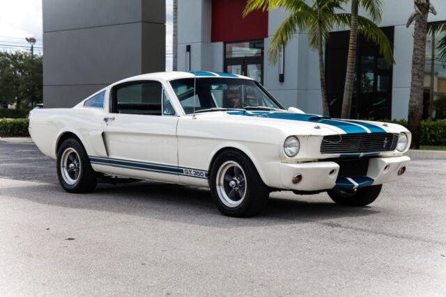 Ford Mustang 1967 image number 12