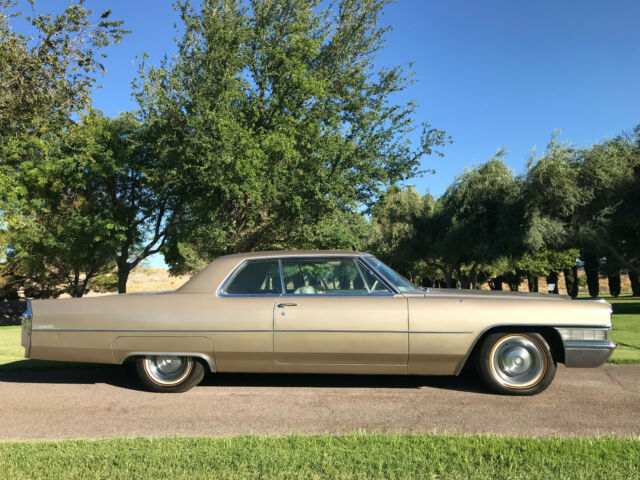 Cadillac DeVille 1965 image number 1