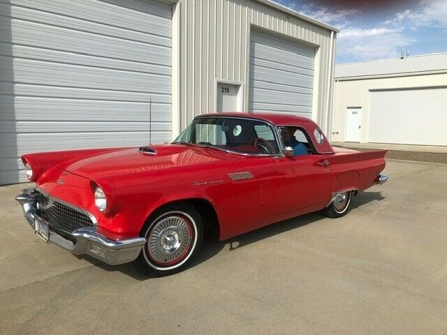 Ford Thunderbird 1957 image number 22