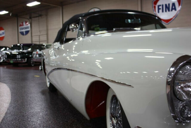 Buick Skylark 1953 image number 29