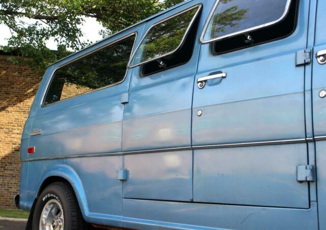 Ford Econoline Club Wagon 1974 image number 43