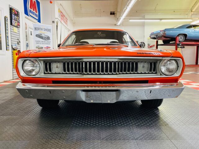 Plymouth Duster 1972 image number 6