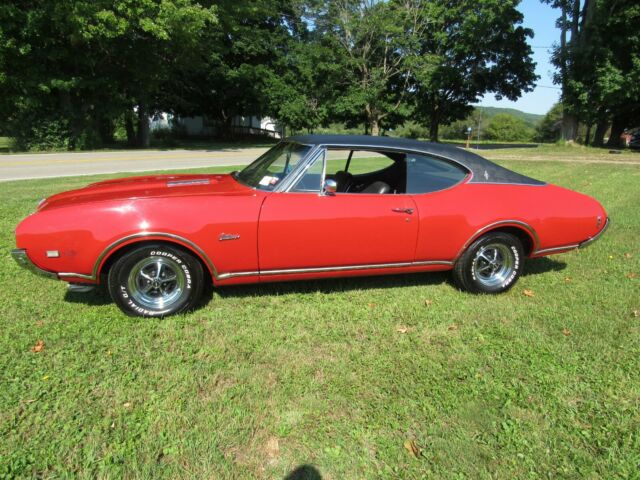 Oldsmobile Cutlass 1968 image number 0