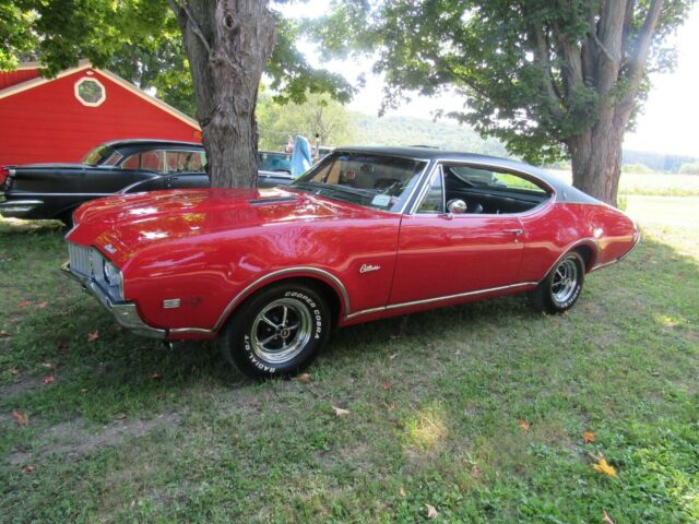 Oldsmobile Cutlass 1968 image number 10