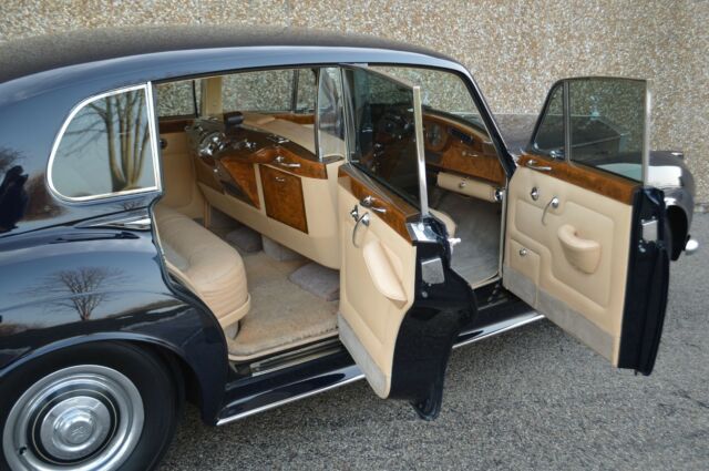 Rolls-Royce Silver Cloud 1962 image number 15