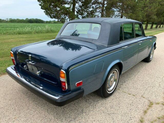 Rolls-Royce Silver Shadow 1975 image number 30