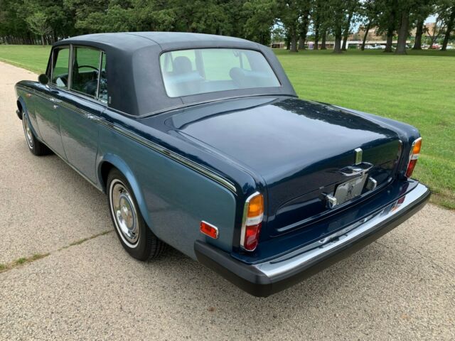 Rolls-Royce Silver Shadow 1975 image number 32