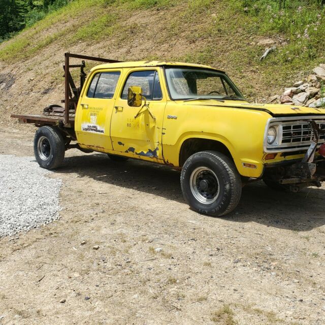 Dodge Power Wagon 1975 image number 15