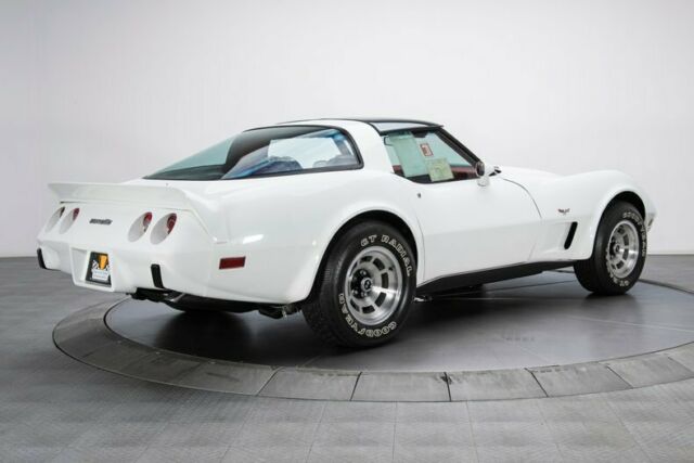 Chevrolet Corvette 1979 image number 1