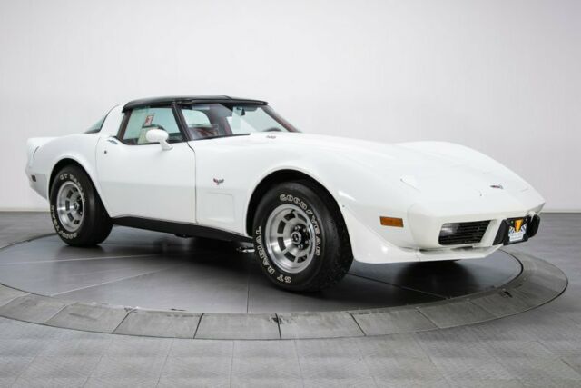 Chevrolet Corvette 1979 image number 30